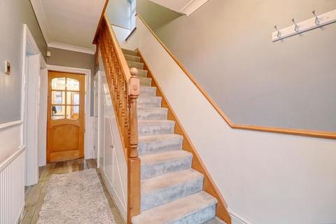 3 bedroom semi-detached house for sale, Newland Avenue, Scunthorpe
