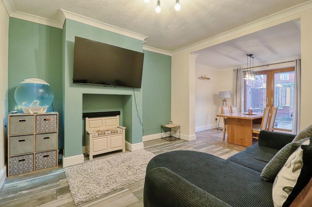 Sitting Room/Dining