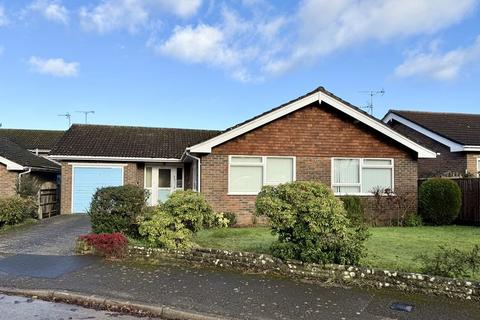 3 bedroom bungalow for sale - The Hooks, Henfield