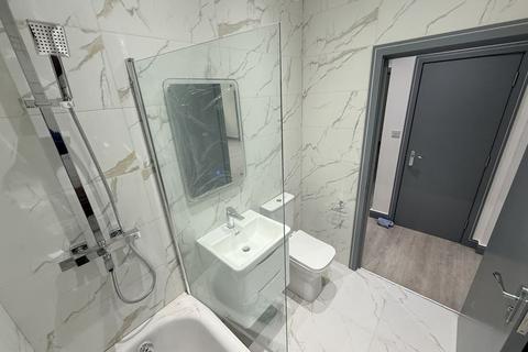 3 bedroom flat to rent, Herbert Road, London