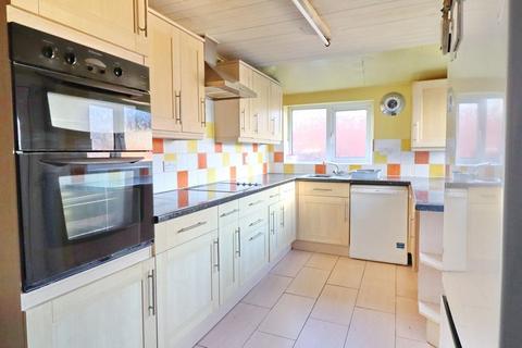 3 bedroom terraced house for sale, Tonge Park Avenue, Bolton BL2