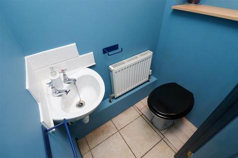 undefined, Lea Springs, Fleet GU51