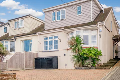 undefined, Mount Avenue, Rayleigh SS6