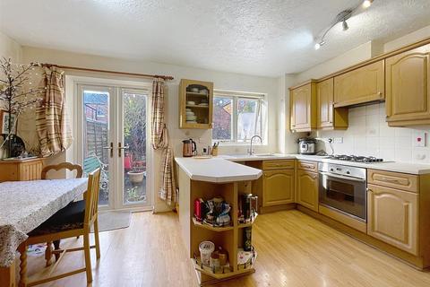 3 bedroom end of terrace house for sale, Reeve Drive, Kenilworth