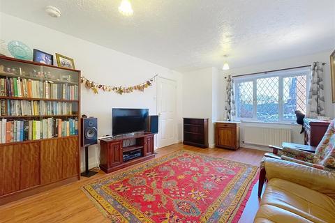 3 bedroom end of terrace house for sale, Reeve Drive, Kenilworth