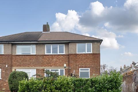 2 bedroom flat for sale, Blythe Close, London, SE6