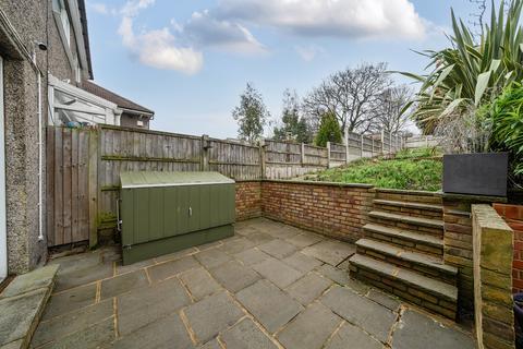 2 bedroom flat for sale, Blythe Close, London, SE6