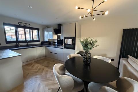 4 bedroom house for sale, Barnwell View, Houghton Le Spring DH4