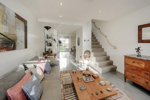 2 bedroom terraced house for sale, Burns Road, Battersea, SW11