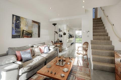 2 bedroom terraced house for sale, Burns Road, Battersea, SW11