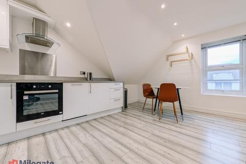 undefined, Carshalton Road, Sutton SM1