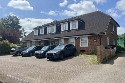 Office to rent - High St Great Missenden HP16 0AN