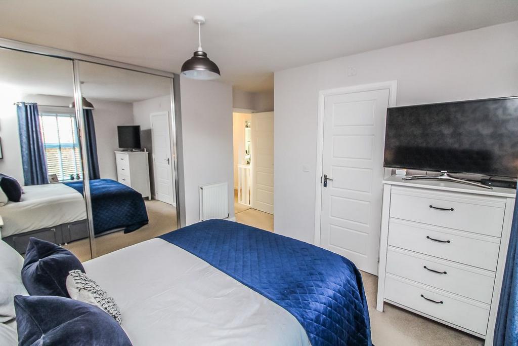 Bedroom One Pic 2.