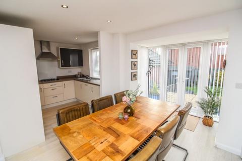 4 bedroom detached house for sale, Barmston Road, Teal Farm, Washington, NE38