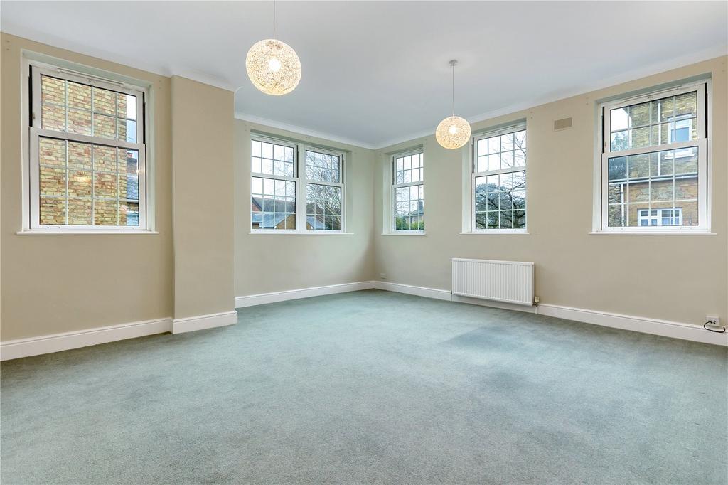 Sitting/Dining Room