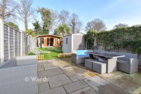 3 bedroom terraced house for sale, St. Luke's Avenue, Ramsgate CT11