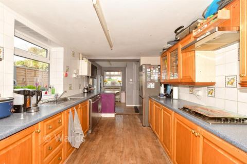 3 bedroom terraced house for sale, St. Luke's Avenue, Ramsgate CT11