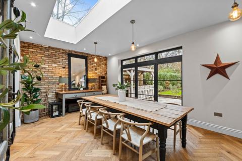 4 bedroom detached house for sale, Cromwell Road, Worcester Park KT4