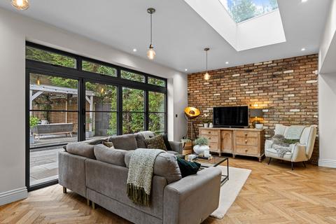 4 bedroom detached house for sale, Cromwell Road, Worcester Park KT4