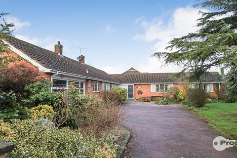 4 bedroom detached bungalow for sale, The Fairway, Burbage, Hinckley