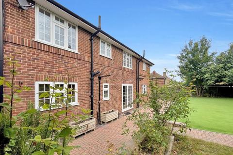 undefined, Barnfield Road, Sanderstead, CR2 0EZ