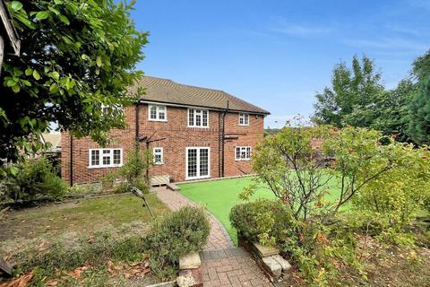 undefined, Barnfield Road, Sanderstead, CR2 0EZ