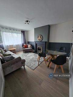 2 bedroom flat to rent, Prospect Road, Farnborough, GU14