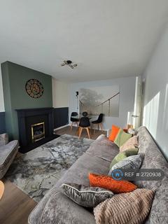 2 bedroom flat to rent, Prospect Road, Farnborough, GU14