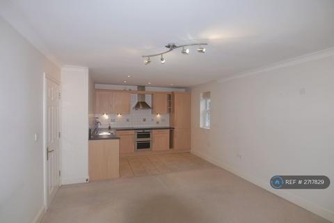 2 bedroom flat to rent, Martell Road, London, SE21
