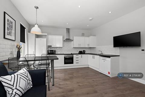 4 bedroom flat to rent, Hills Road, Cambridge, CB2