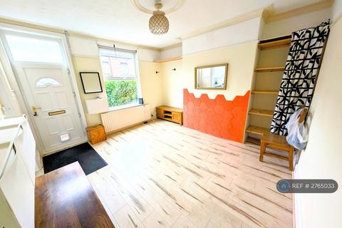 2 bedroom terraced house to rent, Cross Flatts Street, Leeds, LS11