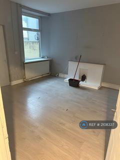 3 bedroom semi-detached house to rent, Commercial Street, Aberbargoed, Bargoed, CF81