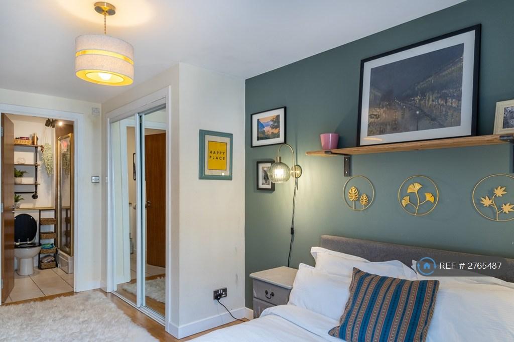 Master Bedroom w/ Ensuite