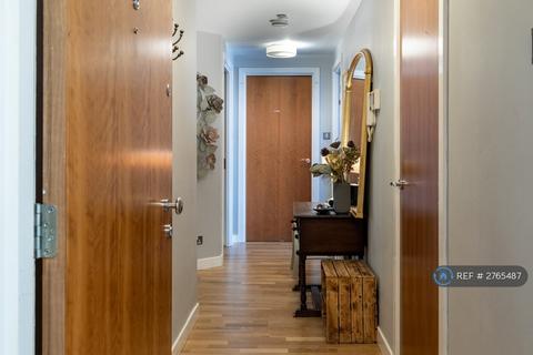 2 bedroom flat to rent, Valleyfield Street, Edinburgh, EH3