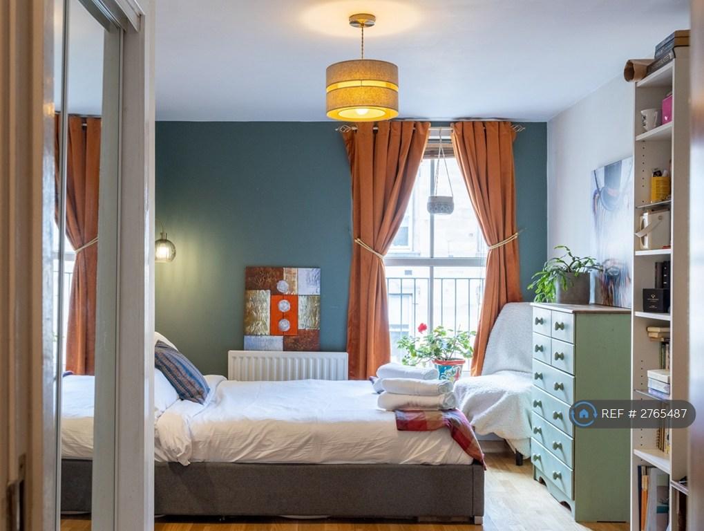 Master Bedroom w/ Ensuite