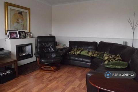 4 bedroom detached house to rent, Dee Road, Tilehurst, Reading, RG30