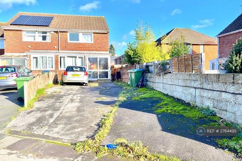 4 bedroom end of terrace house to rent, Salem Street, Southampton, SO15