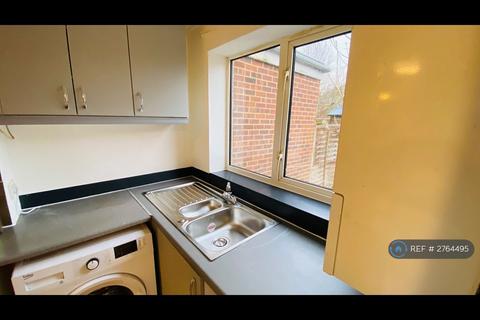 4 bedroom end of terrace house to rent, Salem Street, Southampton, SO15