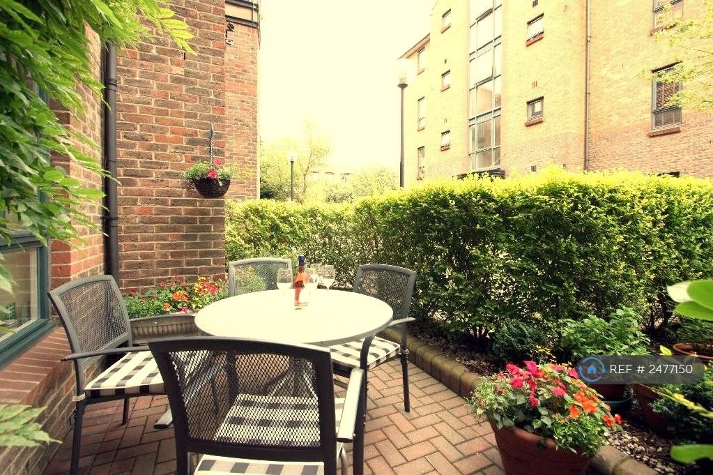 Enclosed Patio 1