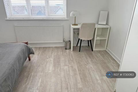 4 bedroom terraced house to rent, Battery Point, Hythe, CT21