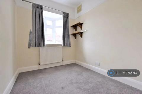 3 bedroom semi-detached house to rent, Dorchester Avenue, Harrow, HA2