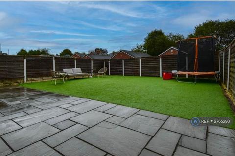 undefined, The Retreat, Bromsgrove, B61