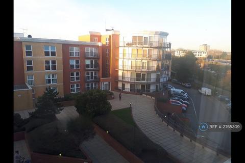 1 bedroom flat to rent, Memorial Heights, Ilford, IG2