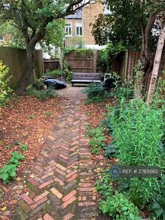 2 bedroom flat to rent, Cabul Road, London, SW11