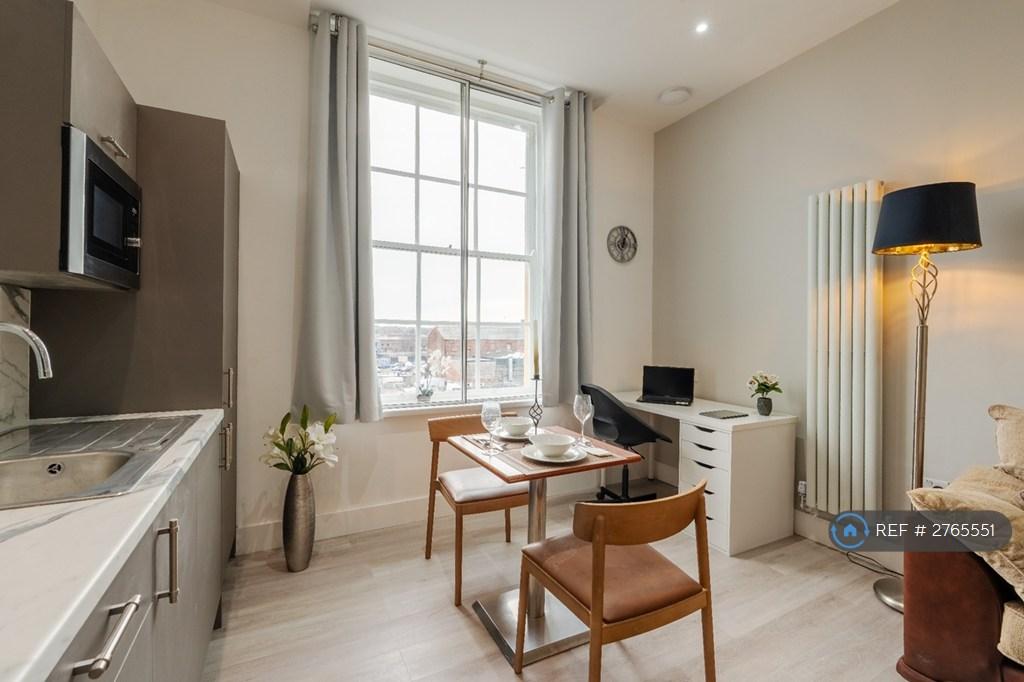 Dining/Desk