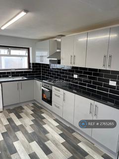 5 bedroom terraced house to rent - Michigan Avenue, London, E12