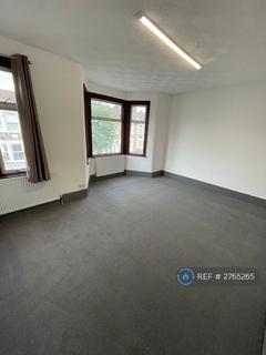 5 bedroom terraced house to rent, Michigan Avenue, London, E12