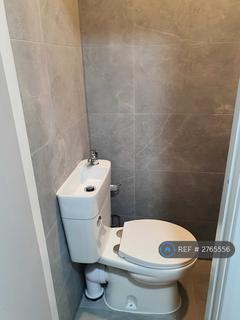 undefined, London Road, Isleworth, TW7