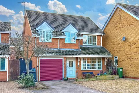 4 bedroom detached house for sale - Lake Way, Huntingdon PE29