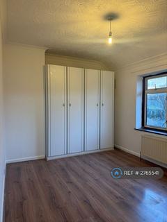3 bedroom end of terrace house to rent, Polesworth Road, Dagenham, RM9